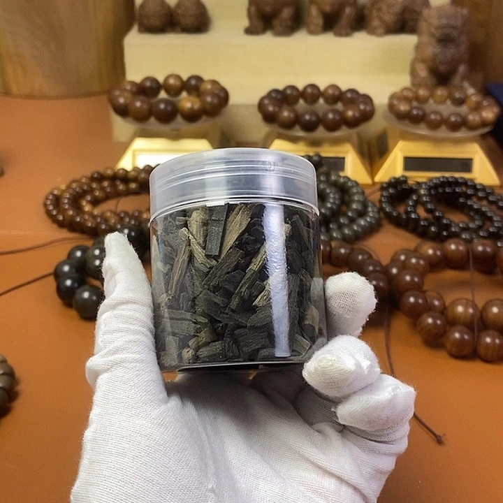老山檀香奶香阴沉碎料50克