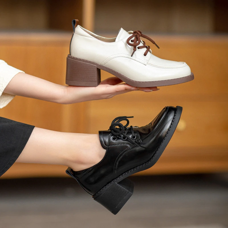 断码清货！漆皮英伦风粗跟女单鞋  8893