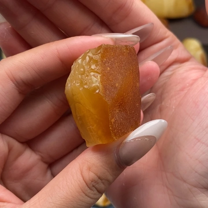 定制琥珀未镶嵌蜜蜡