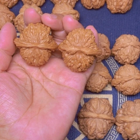 【闪购商品】文玩核桃吊坠胖**方四座楼42