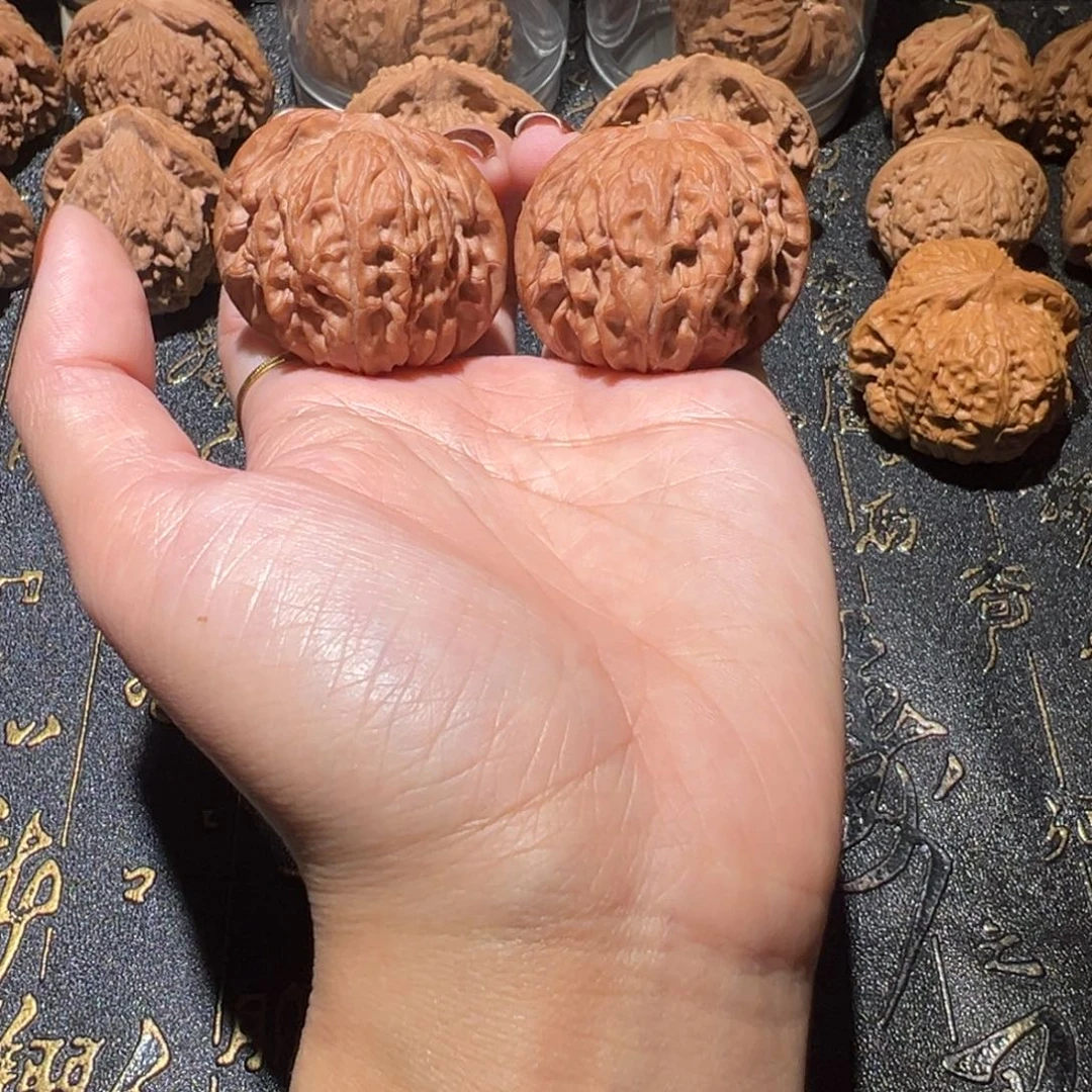 文玩核桃吊坠磨盘40手把件150