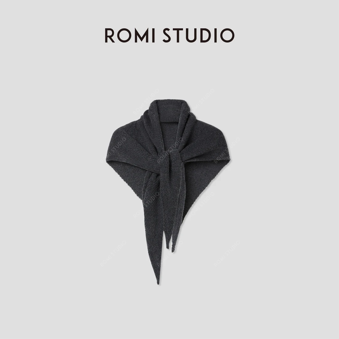 ROMI STUDIO“温柔已至”软糯山羊绒纱线三角披肩围巾RW24LPY1114