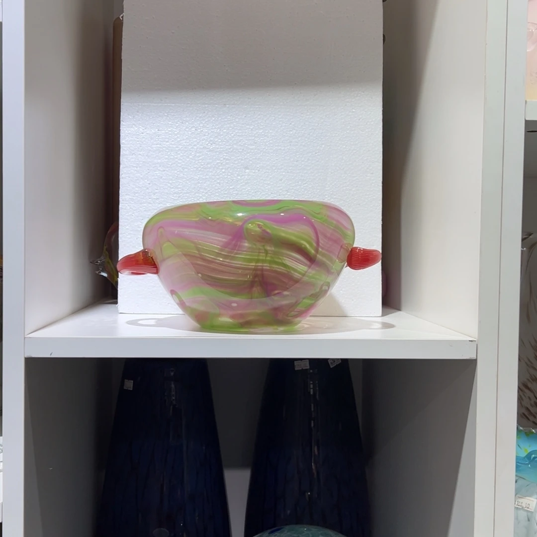 琉璃纯手工制作工艺品高12，内口径16，最大直径26