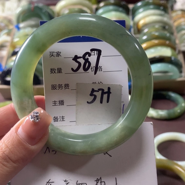 蛇纹石玉未镶嵌手镯587