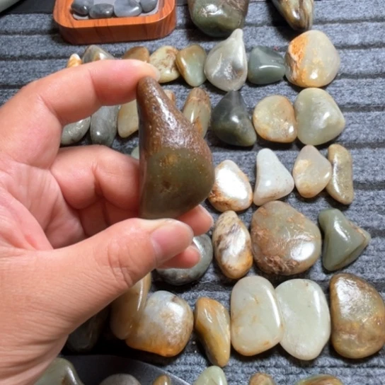 映***云和田玉未镶嵌颈饰