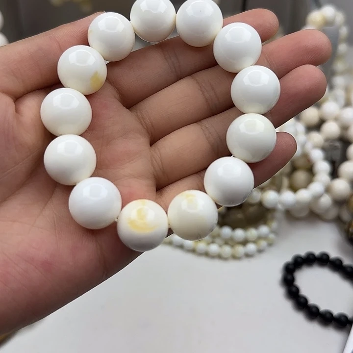 大果紫檀（缅甸花梨）带黄1.6手串带珠