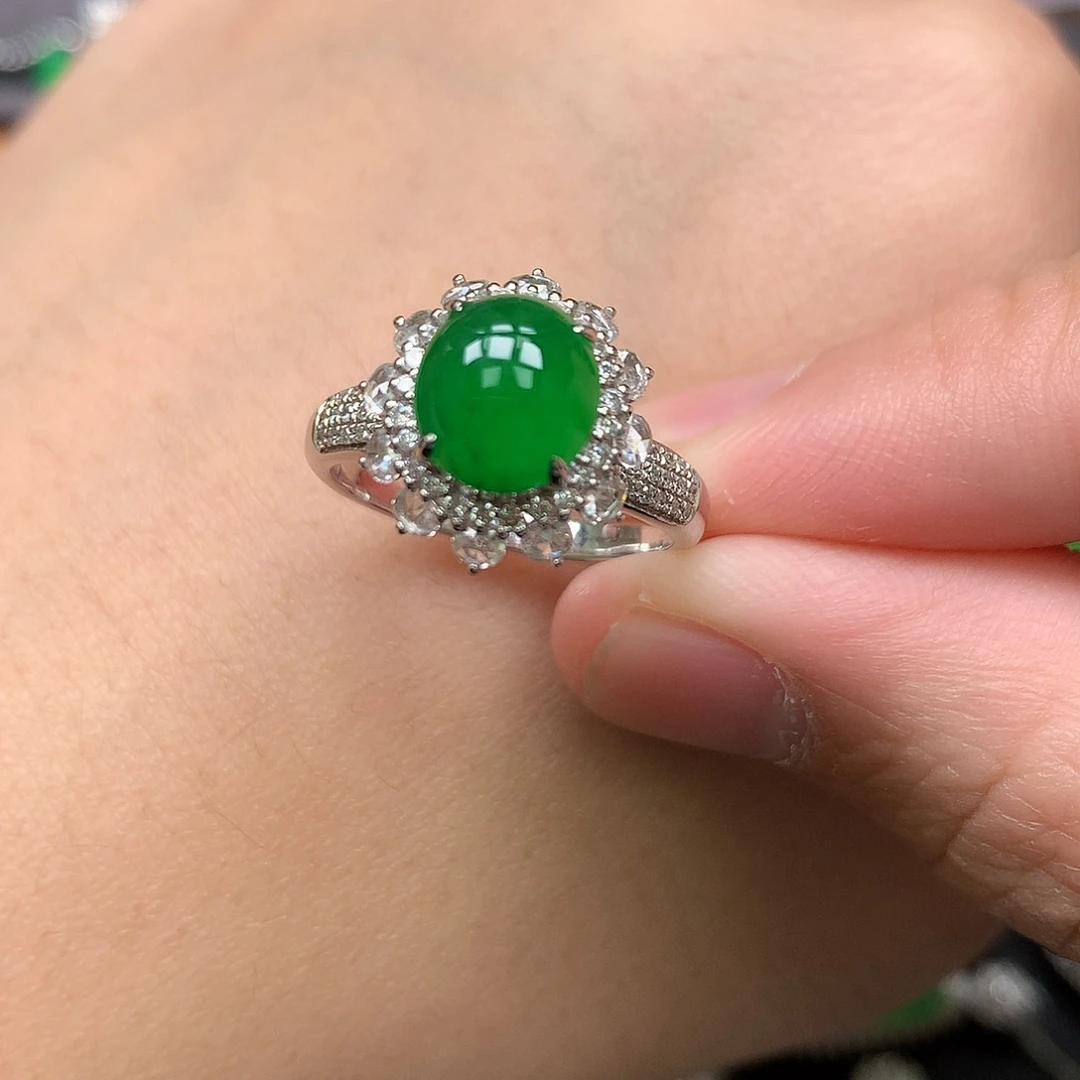 翡翠18K金镶嵌戒指