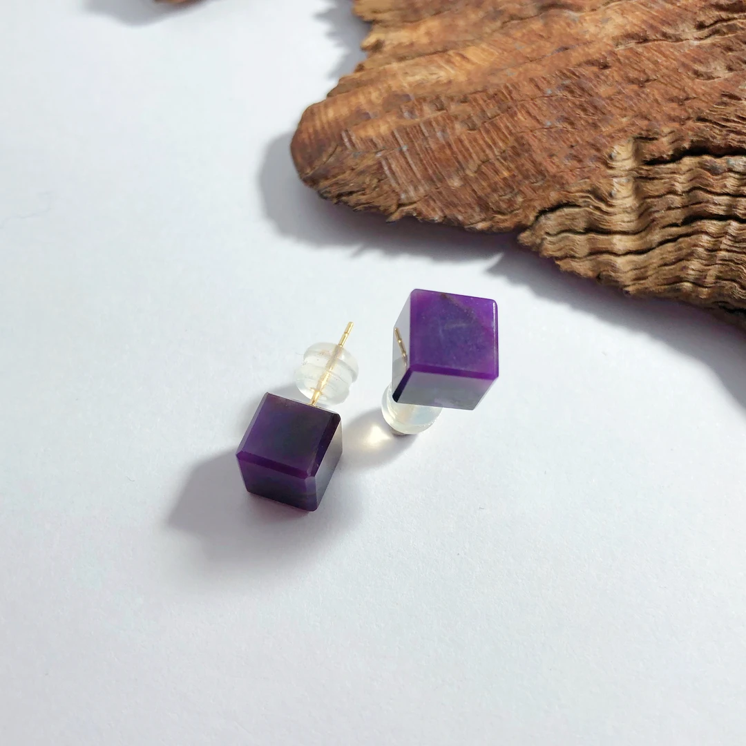 【圣芭黎】天然舒俱来耳钉18K帝王紫方糖Y7+/DD1584多样性发一