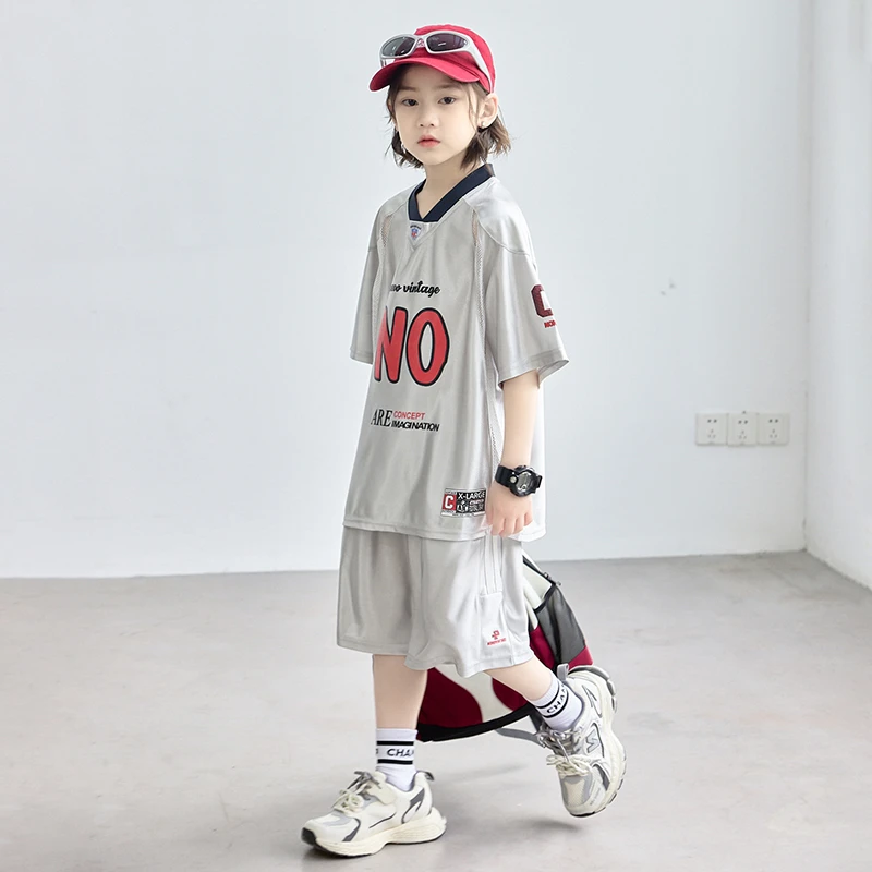 男童运动套装夏季薄款2025新款儿童篮球服男孩夏装速干网眼球衣潮