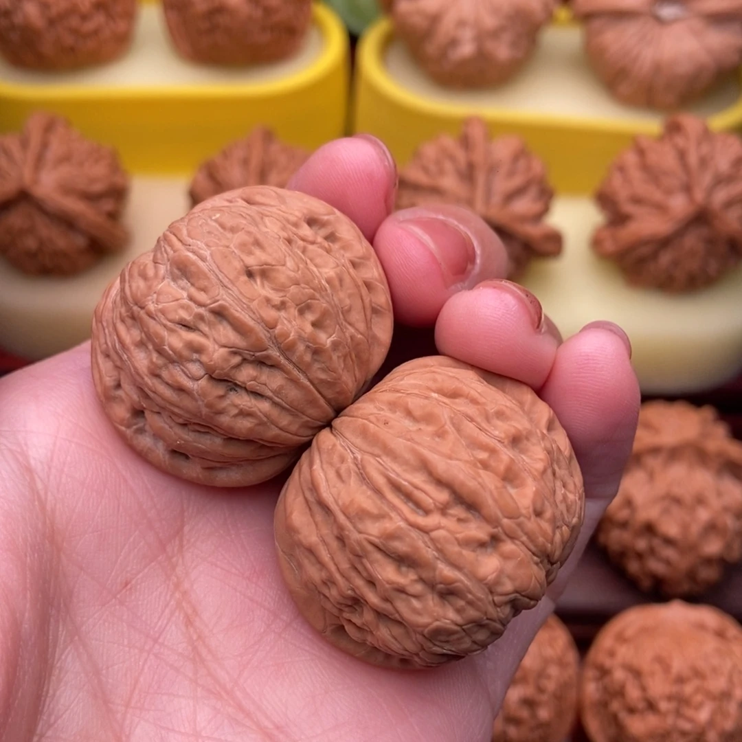 阿***文文玩核桃把件精品铁锤妹妹35.8