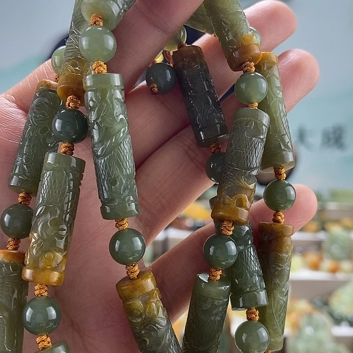 透闪石质玉项链未镶嵌不****人