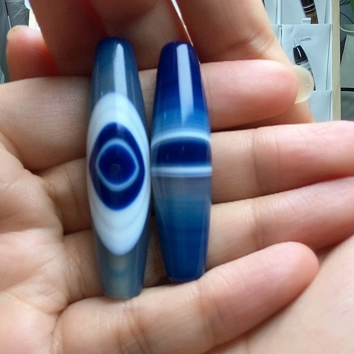 未镶嵌颈饰玛瑙/玉髓田*