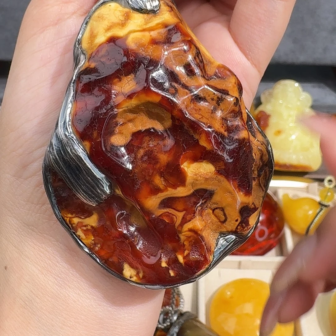 玩***馆裸石琥珀未镶嵌我