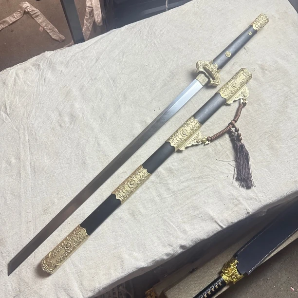 龙泉昊天宝剑牡丹唐横刀黑檀木牛转烧刃铜未开刃