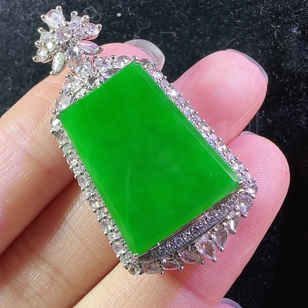 喵***子翡翠18K金镶嵌吊坠(不含链)