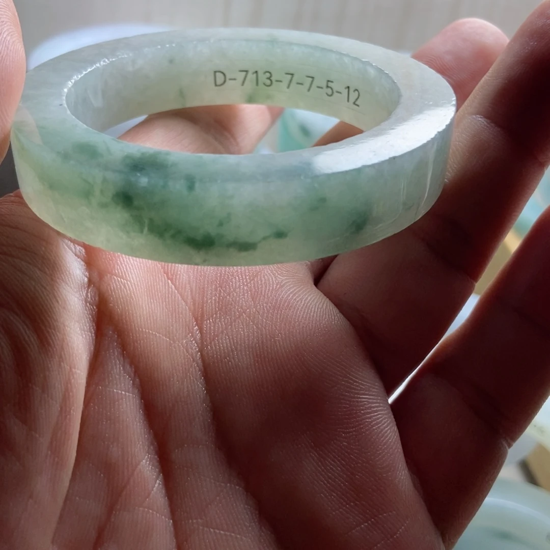 定制翡翠未镶嵌A货