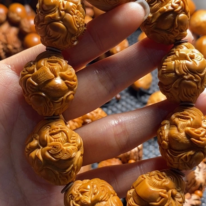 吊坠橄榄核淺***√八方财神