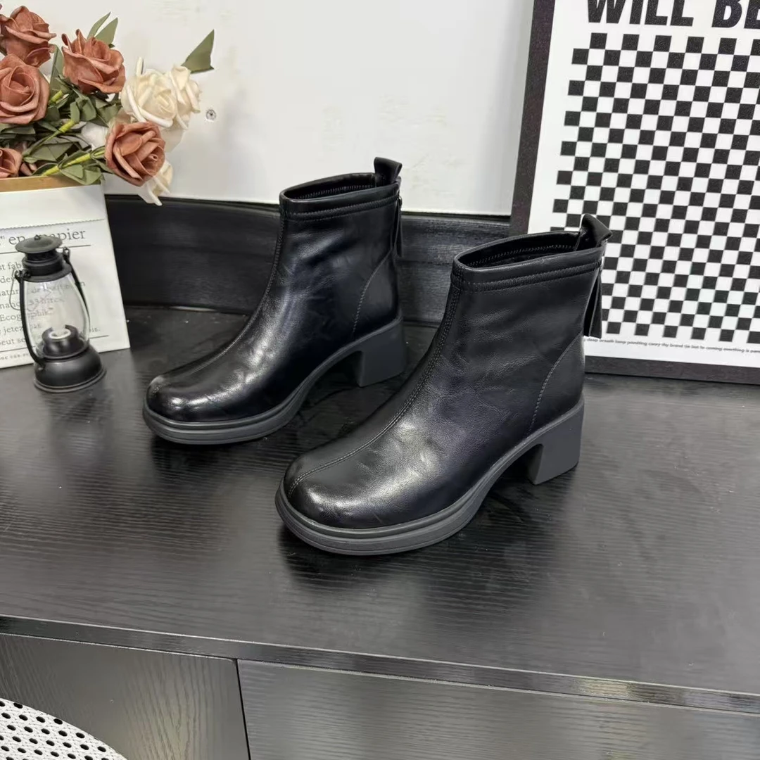 冬季新款时尚休闲女鞋英伦短靴瘦瘦靴加绒保暖防滑冷粘2225