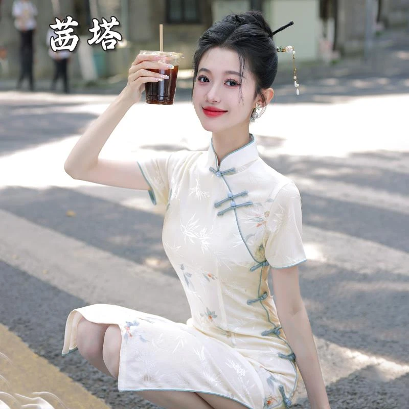 旗袍2025新款夏季改良年轻款少女白色新中式日常可穿小个子中长款