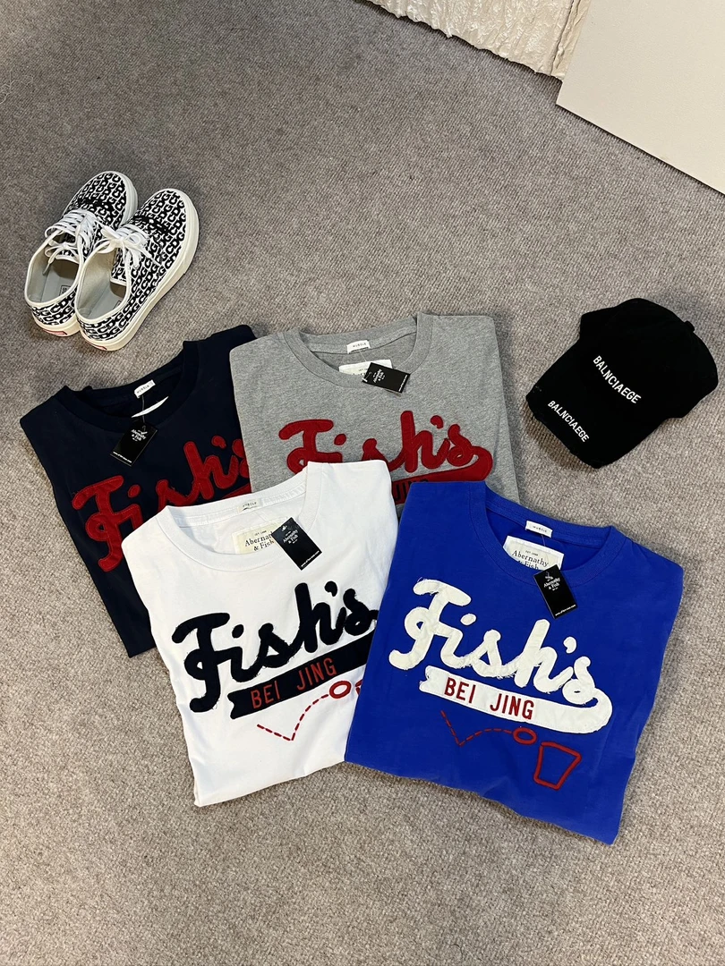 A & F家同款磨毛立体拼布短袖圆领（款式随机 ）