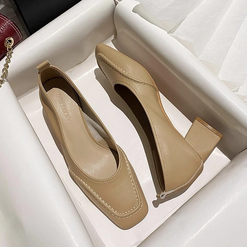 浅口方头真皮高跟鞋女2025年春秋新款中跟卡其色法式百搭粗跟单鞋