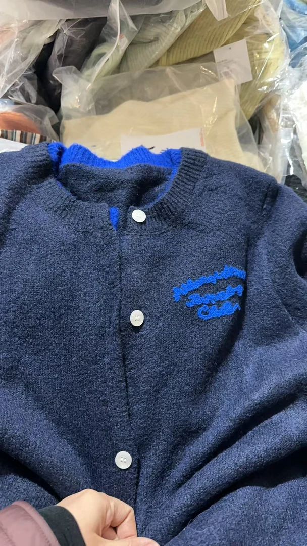 韩系宽松显瘦假两件字母刺绣针织毛衣开衫外套女圆领长袖上衣