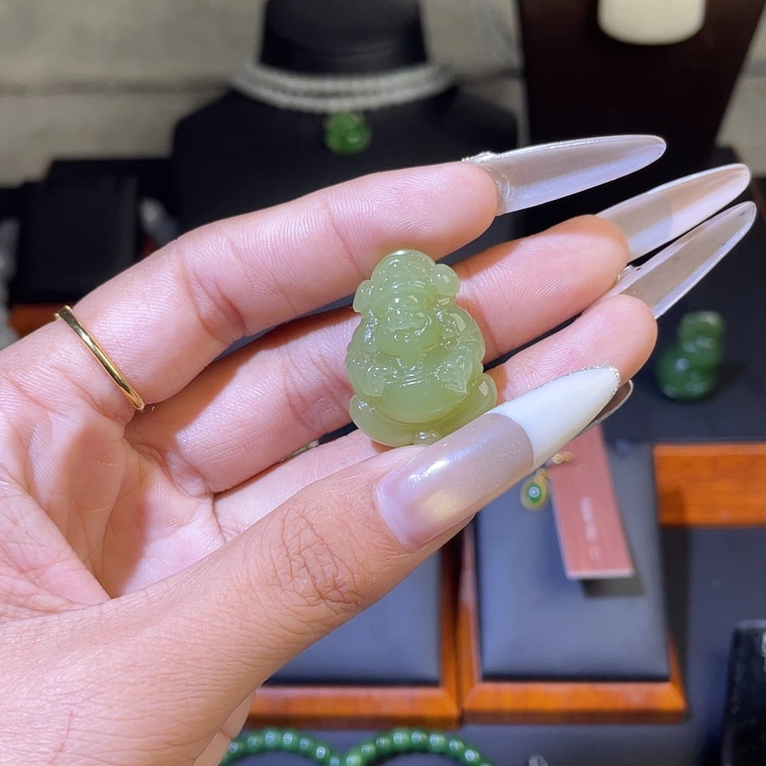 颈饰未镶嵌和田玉