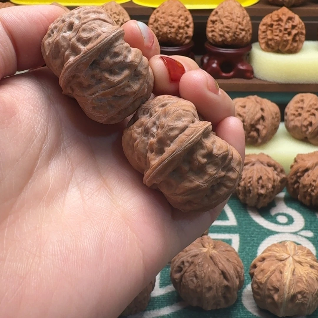 文玩核桃吊坠拱桥门头沟元宝38