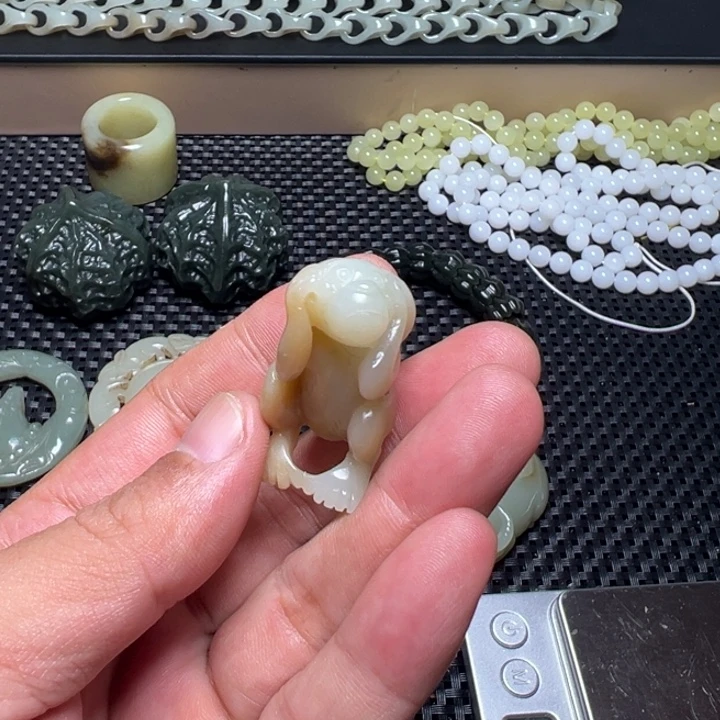 和田玉未镶嵌吊坠(不含链)