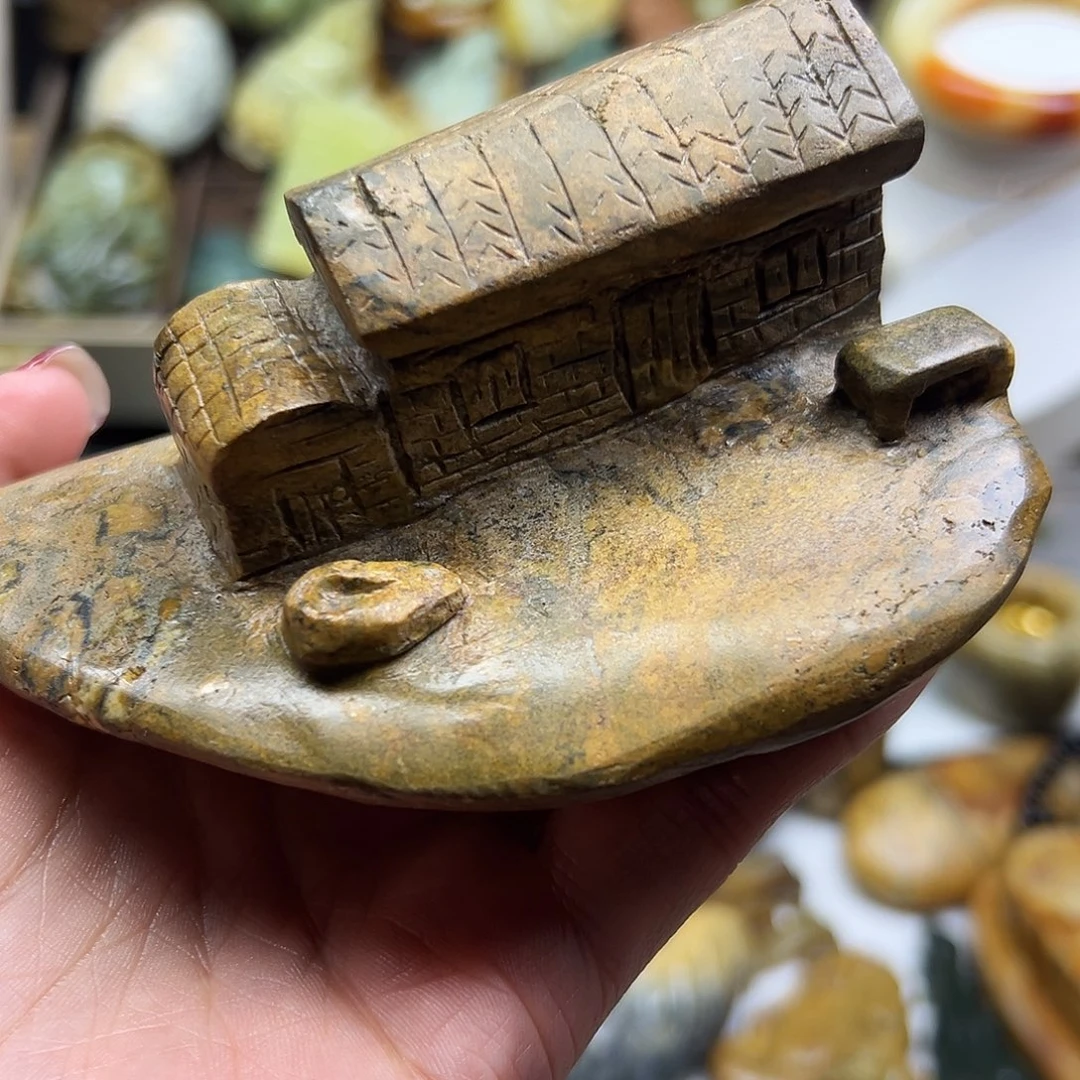 颈饰未镶嵌岫岩河磨玉（透闪石质玉）河磨玉安居乐业