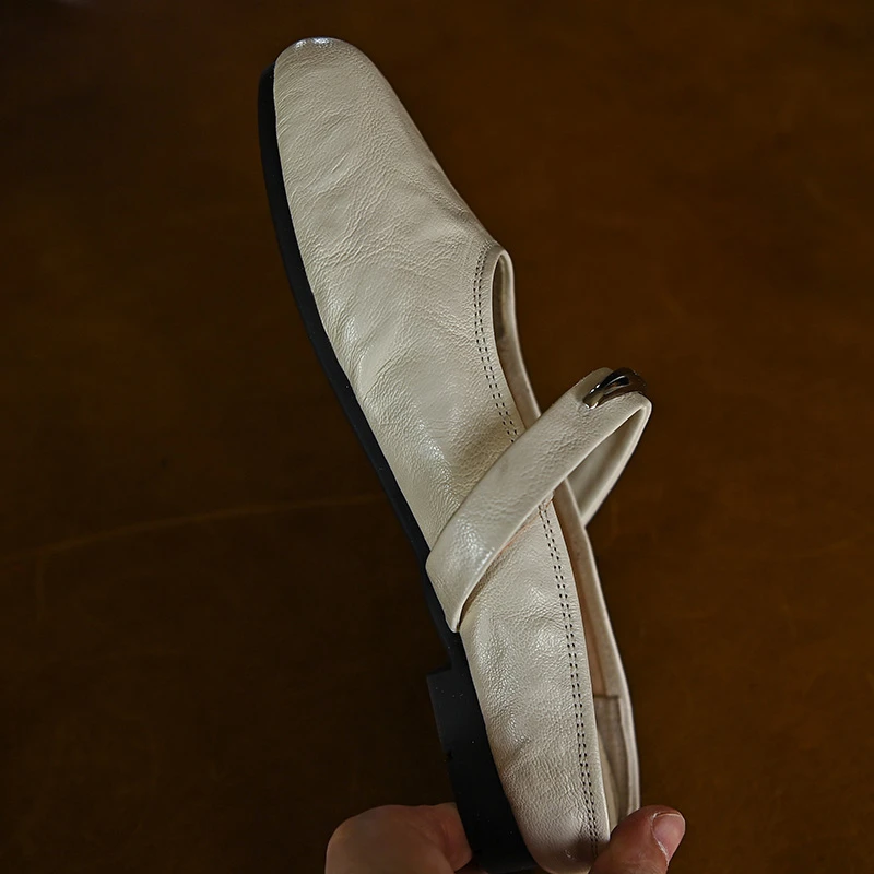 真皮米白色包头凉鞋女平底鞋 圆头凉拖鞋女外穿女鞋穆勒鞋