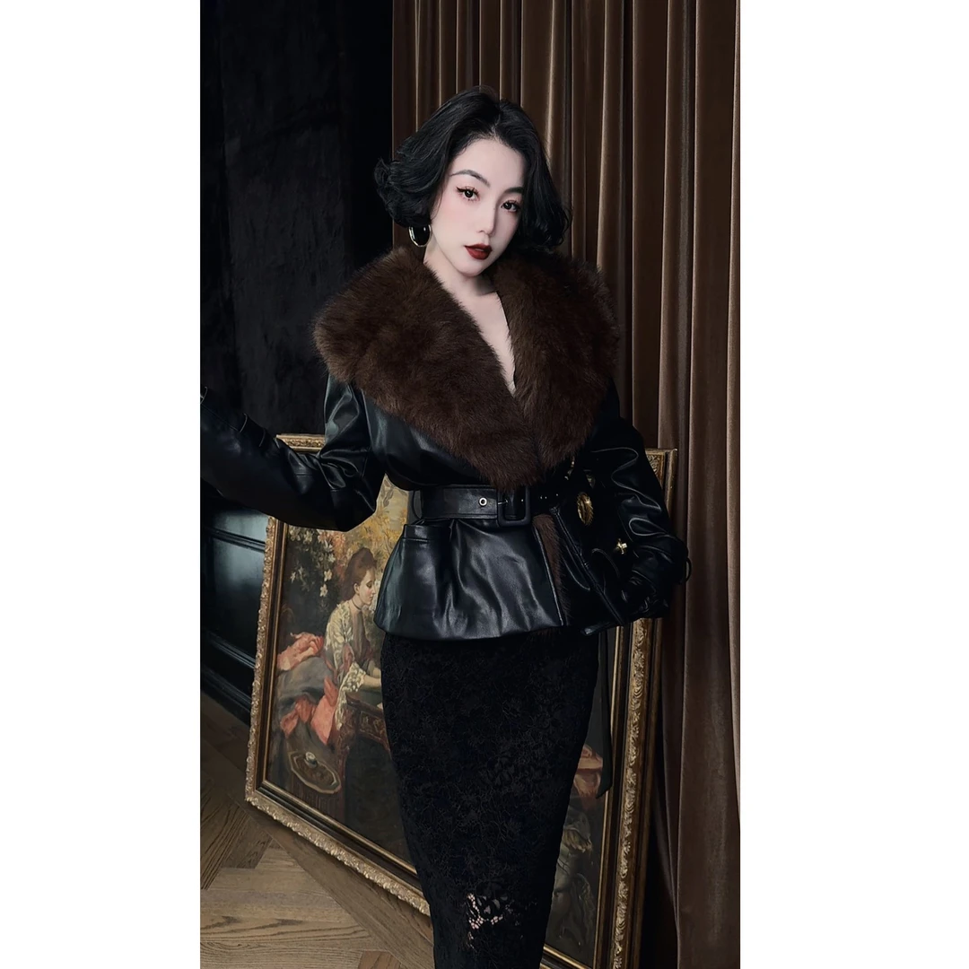 LYXJ【蒂姆系美人】冬季显瘦小众设计皮羽绒外套(毛领可脱卸)12723