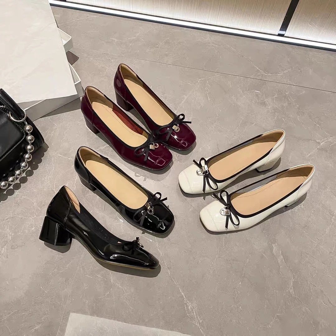 广州女鞋3056-2头层软牛漆皮真皮方头粗跟蝴蝶结浅口单鞋气质瓢鞋