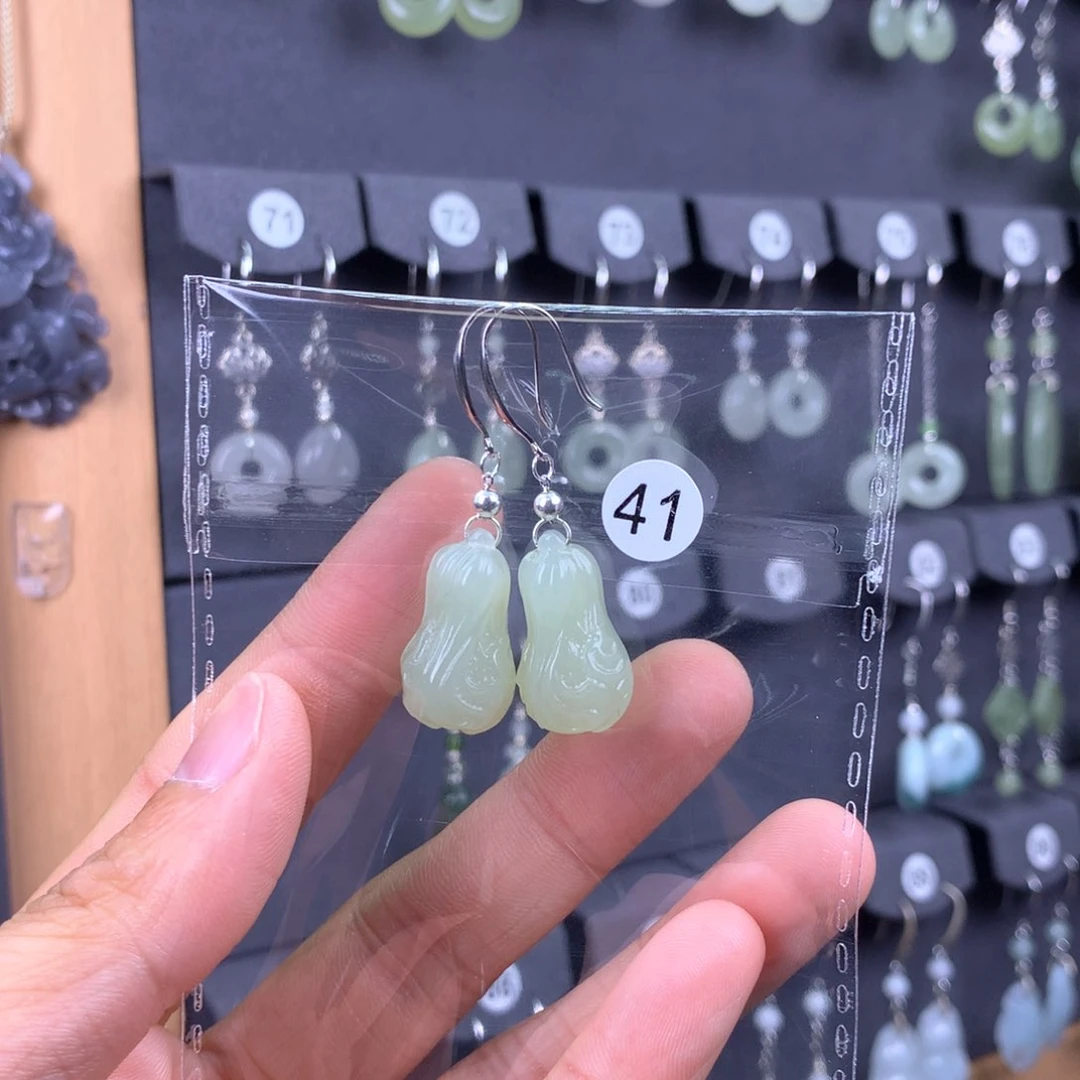 和田玉耳饰银S925镶嵌万**m