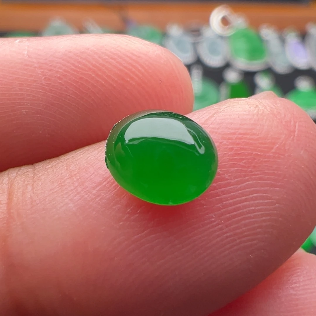 翡翠未镶嵌颈饰蛋6.9