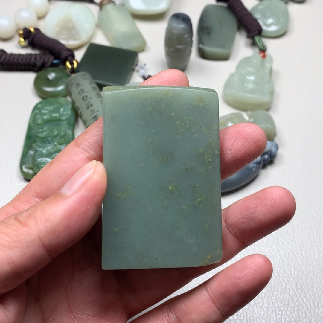 和田玉未镶嵌挂件