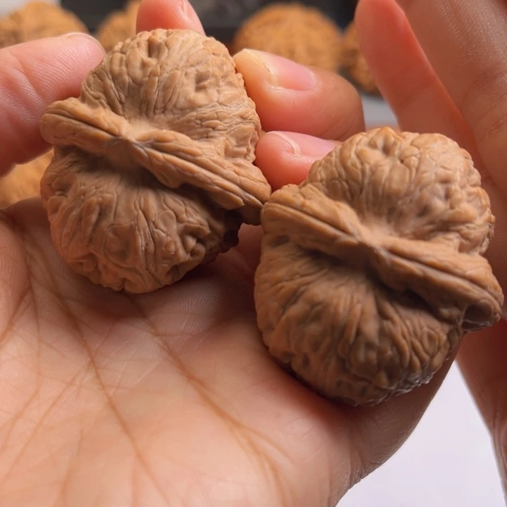 木质类文玩核桃元宝44