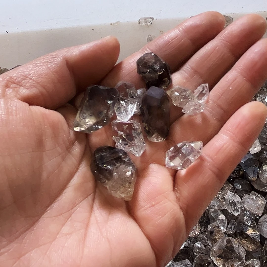 落***桐水晶未镶嵌珠宝半成品