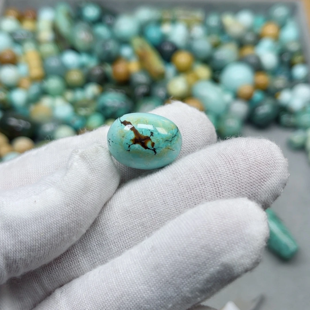 绿松石未镶嵌挂件