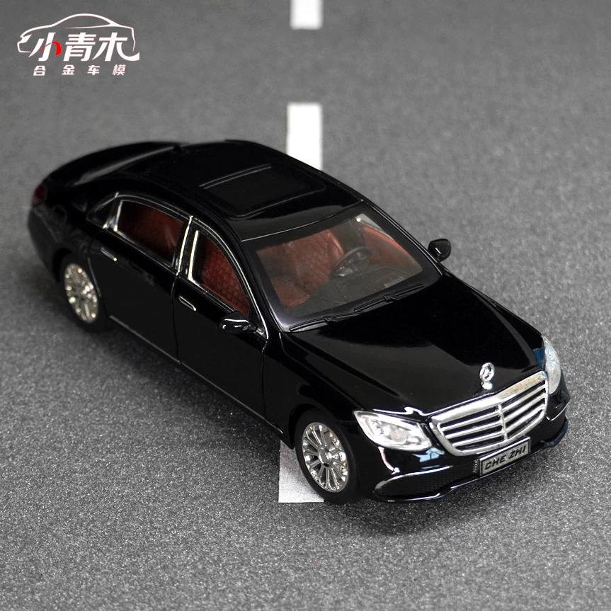 【奔驰-E300】立标星空顶1:24合金汽车模型回力声光儿童玩具摆件