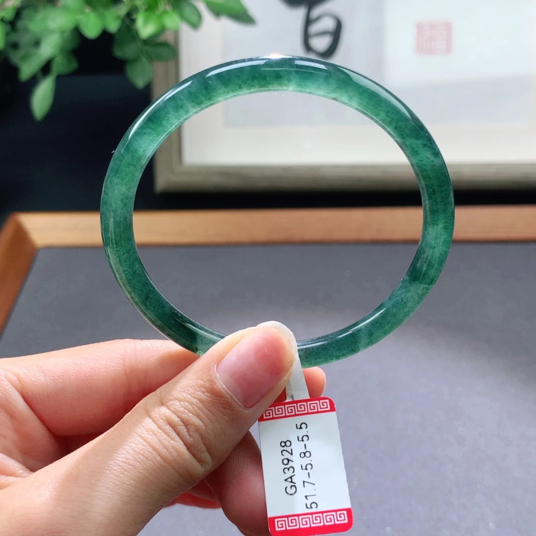 翡翠手镯未镶嵌天然翡翠手镯叮当镯