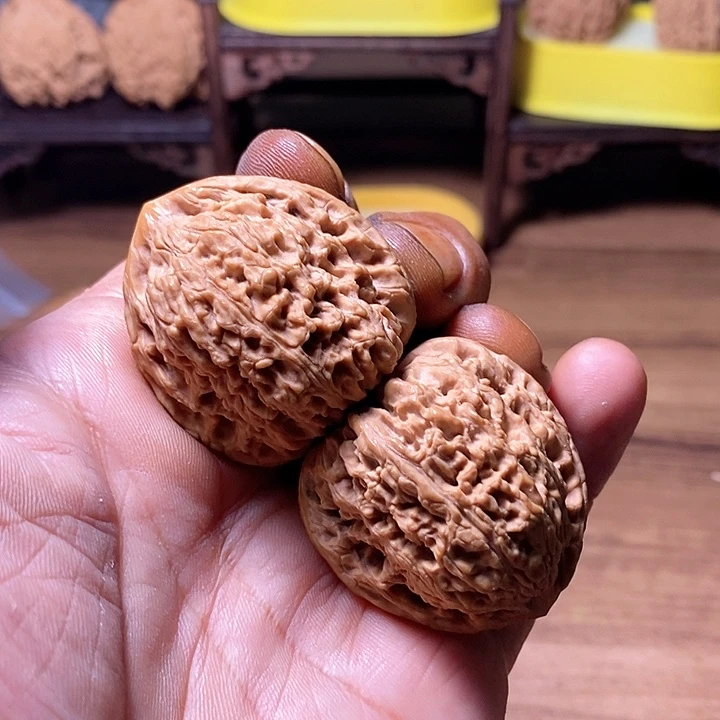 文玩核桃吊坠37尺，南疆石