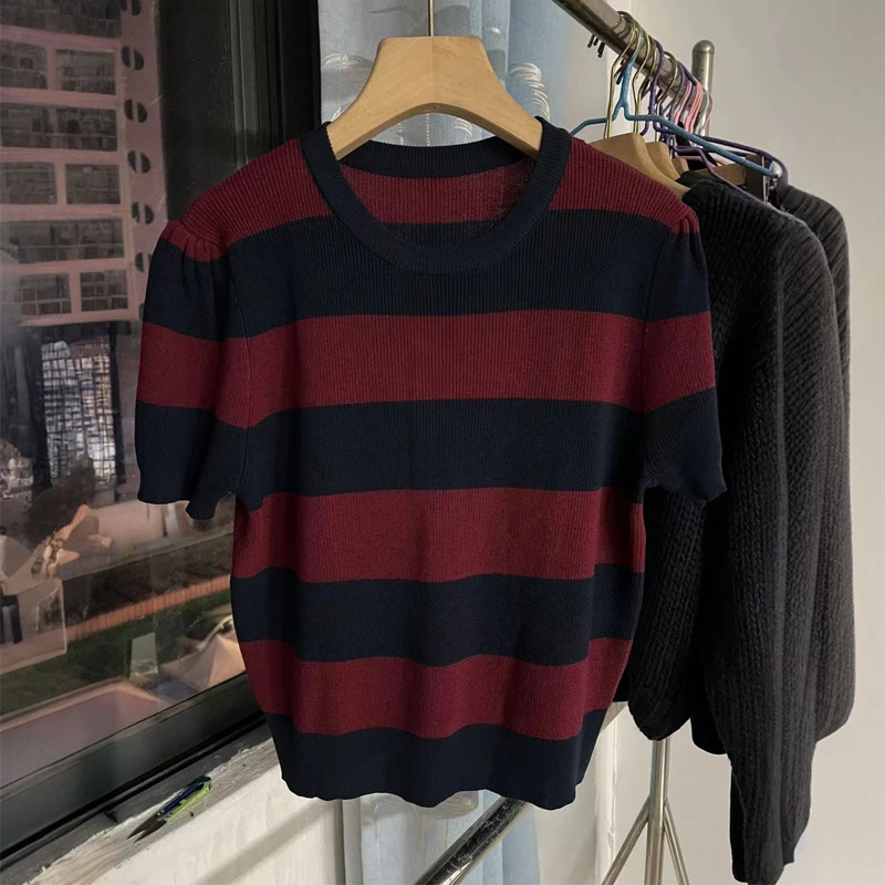 蓝红条纹针织短袖T恤女修身显瘦透气轻肤正肩上衣