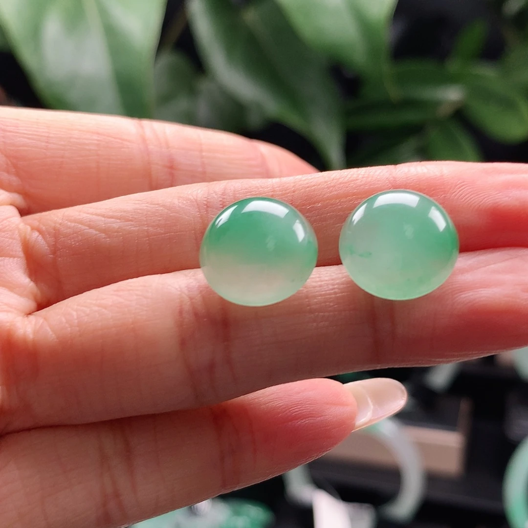 石英质玉未镶嵌耳饰