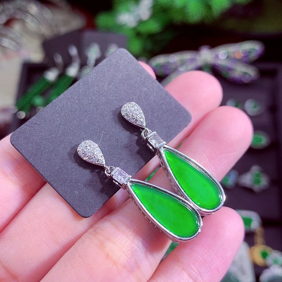 颈饰未镶嵌翡翠天然