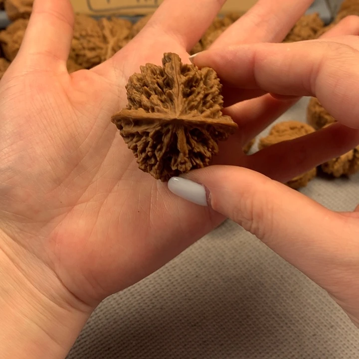 麦***蒙文玩核桃吊坠异形单只