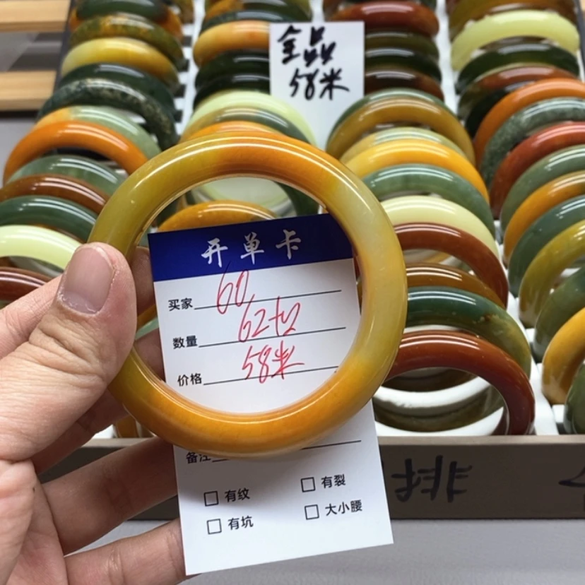 【闪购商品】蛇纹石玉手镯未镶嵌章*谦