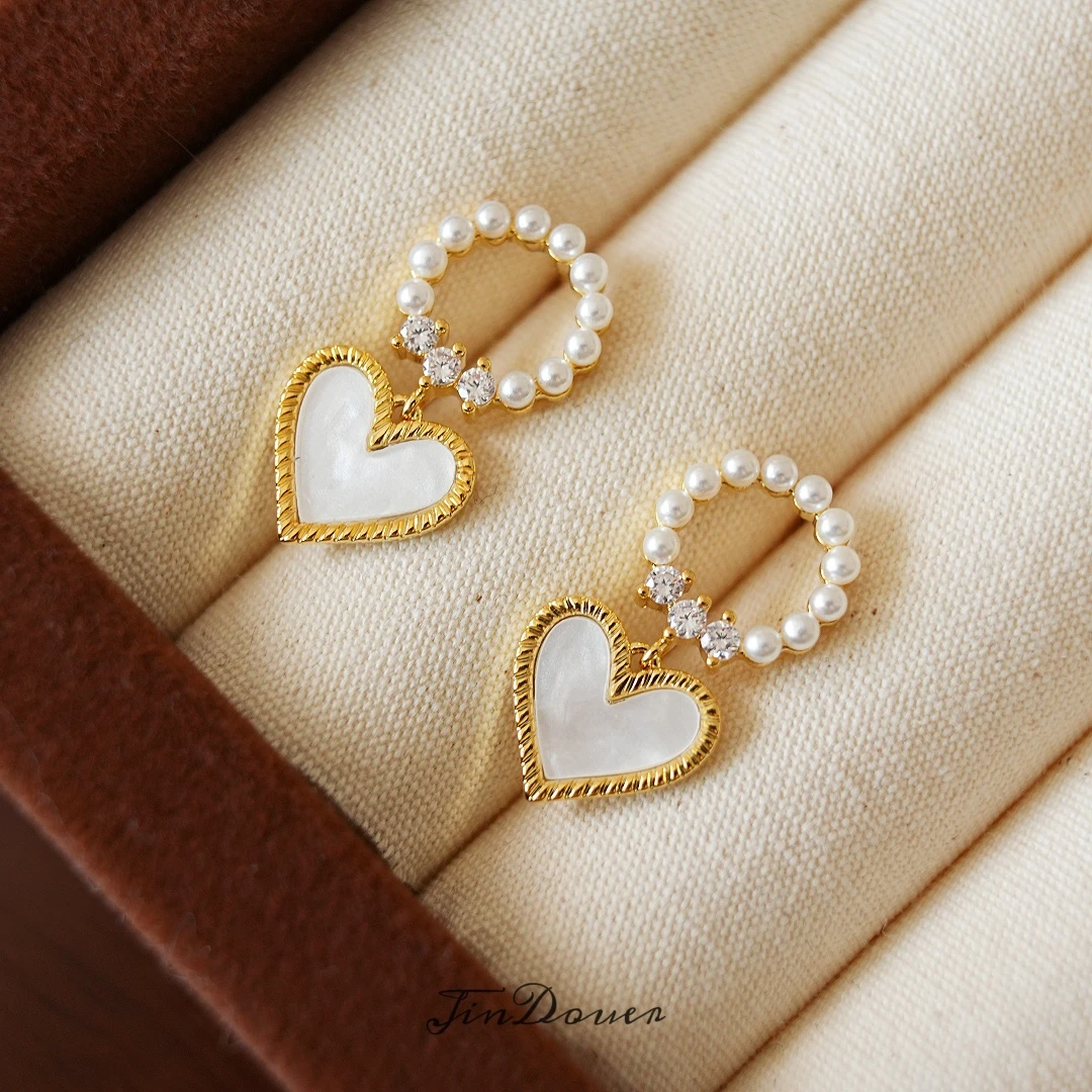 铜合金耳饰 【冬日物语】爱心甜美珠珠少女感法式百搭耳钉耳环D095