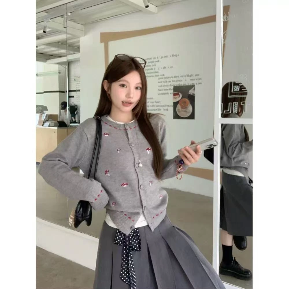圆领秋季厚款毛衣针织早秋女毛针织衫薄款短款百搭