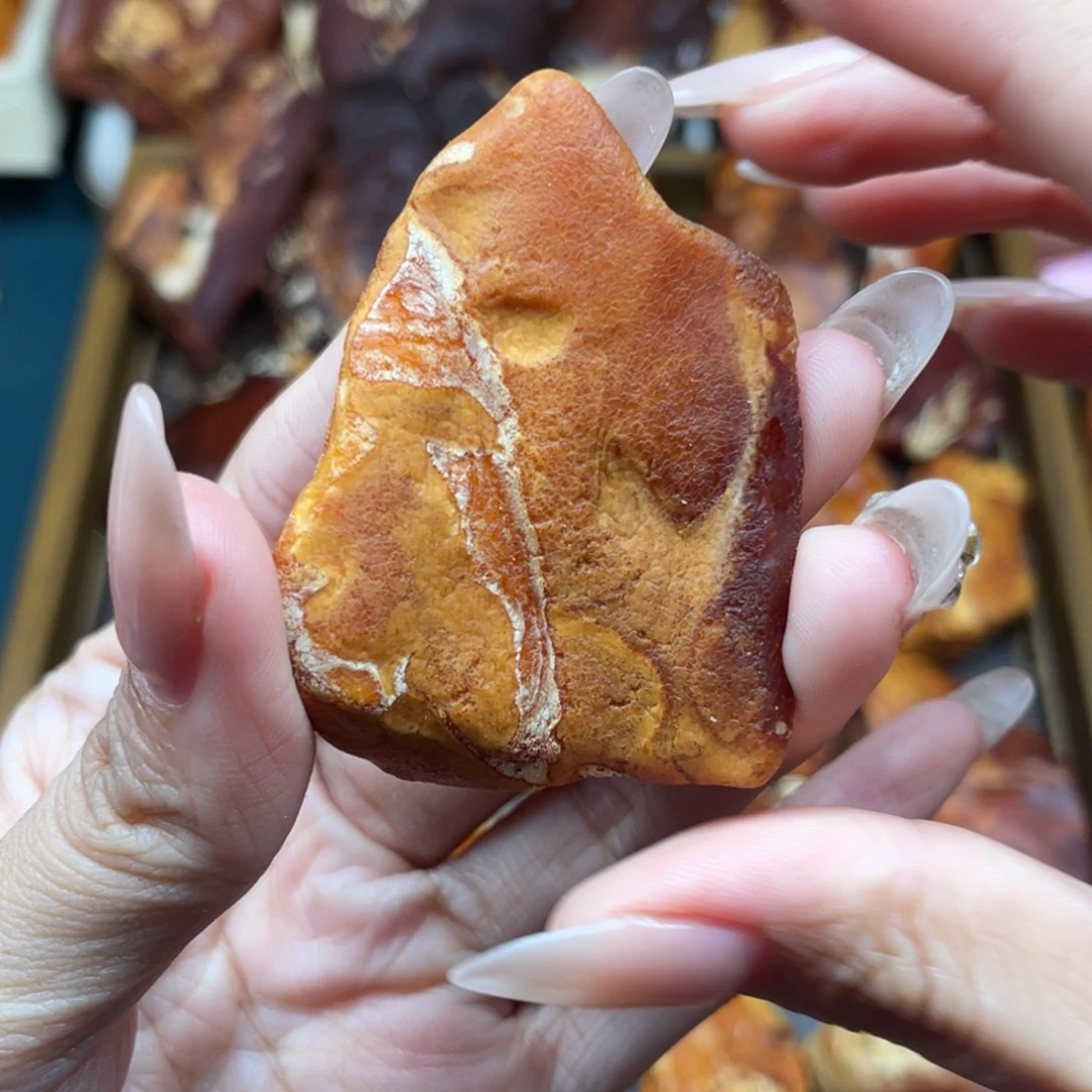 琥珀未镶嵌珠宝奇石